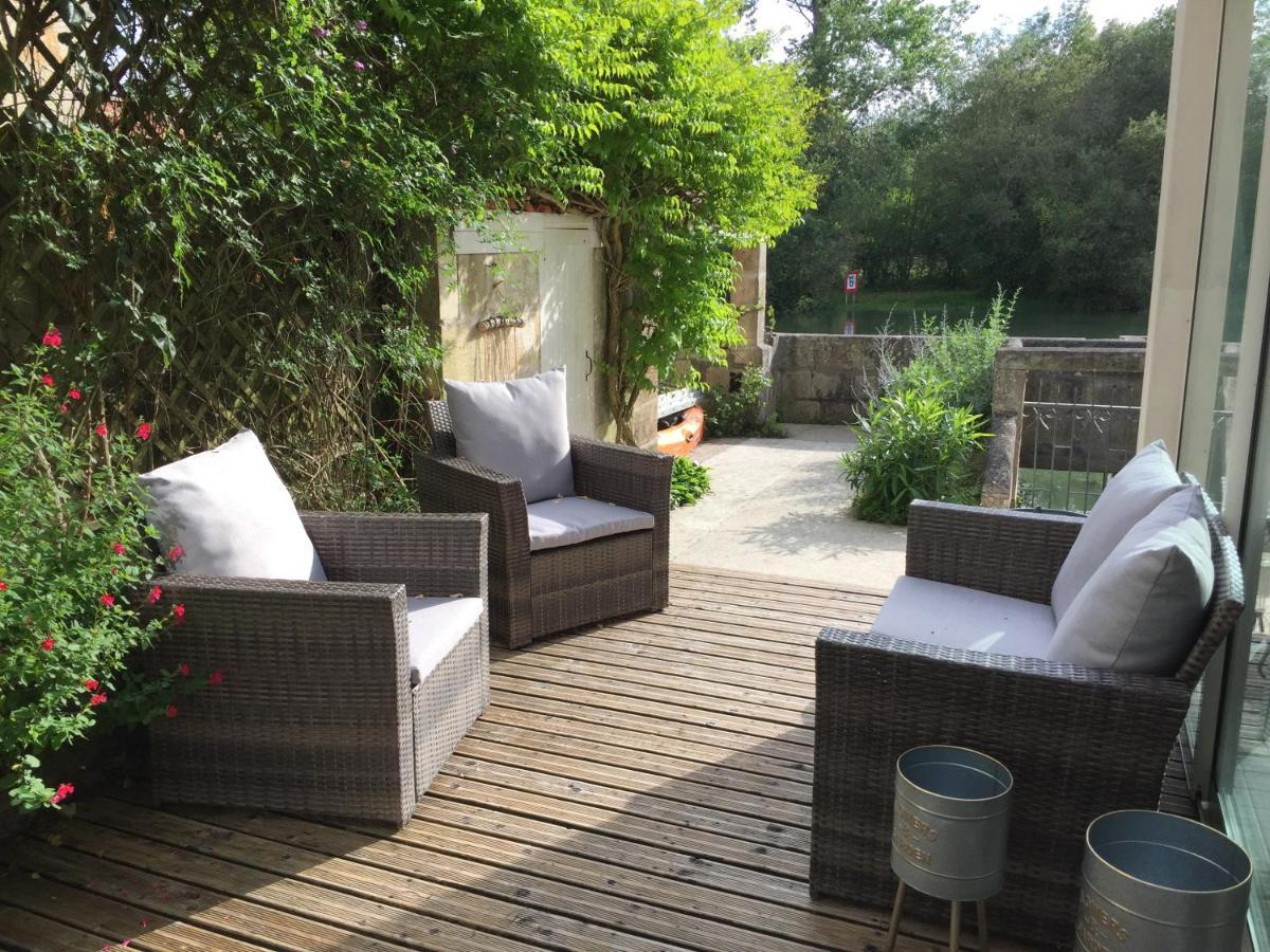 Bed and Breakfast De Charme Et D'Eau Saint-Savinien Номер фото