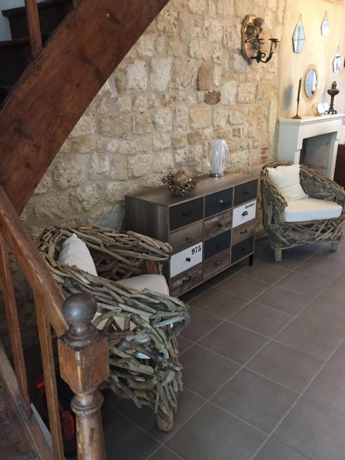 Bed and Breakfast De Charme Et D'Eau Saint-Savinien Экстерьер фото